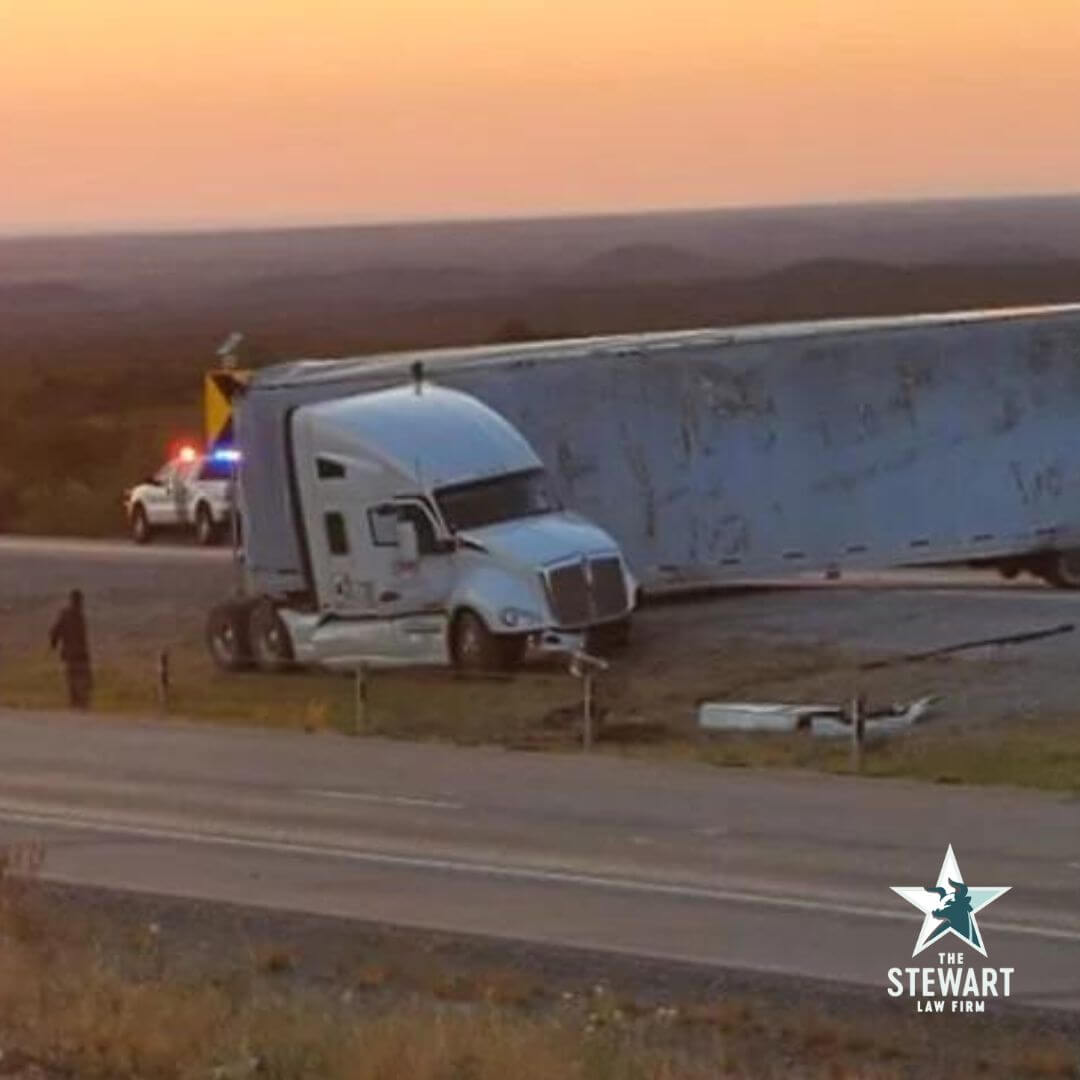 Fort Worth Jackknife Truck Accidents Attorney
