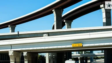 Who Is Liable in an Accident on the I-35 Upper/Lower Split in Austin?